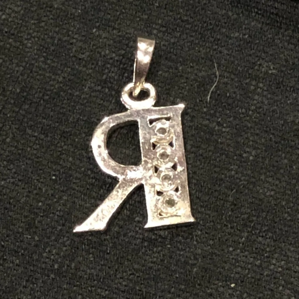925 Silver ‘R’ Initial Pendant with Crystals - Image 7