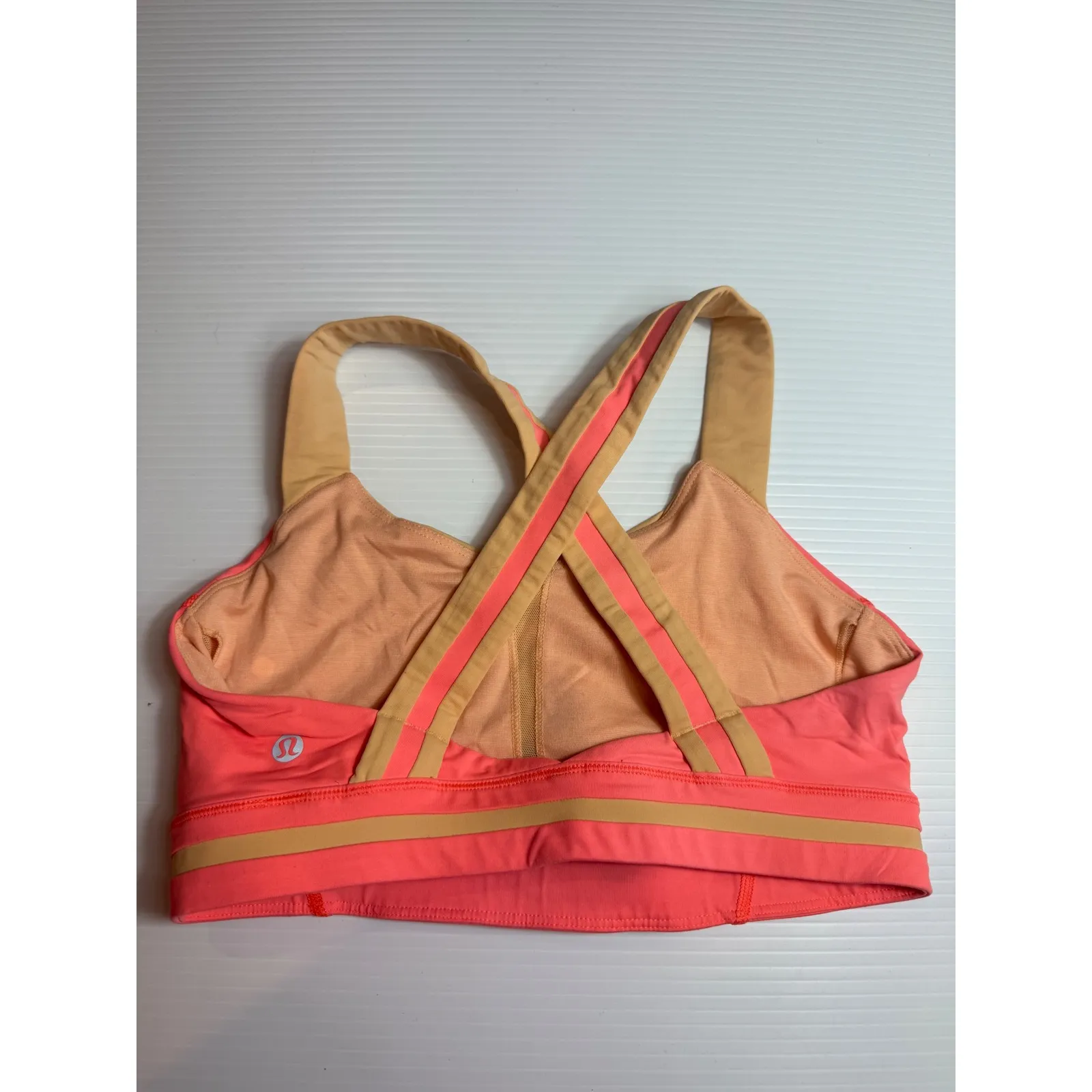 Lululemon Sports Bra‎ Coral Pink Light Support Crossback Activewear Women's 6 - Image 6