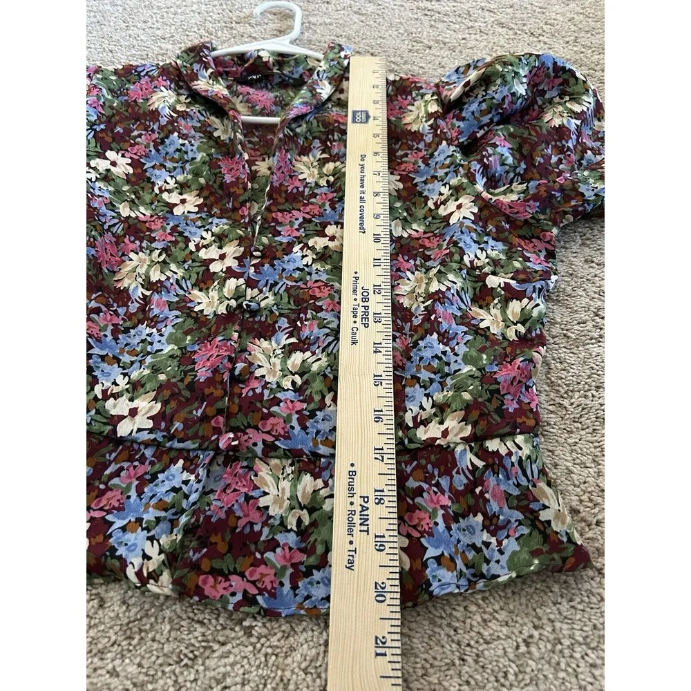 Zara Floral Button Up V-Neck Top Size Medium Bohemian Feminine Flirty Cottage - Image 5