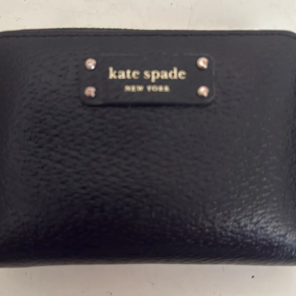 Kate Spade Jeanne Black Leather Zip Around Wallet Key Chain Ring Small - Image 3