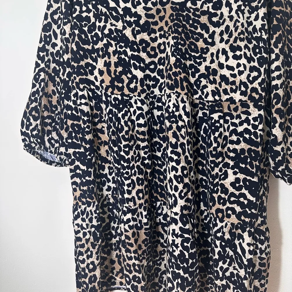 Animal print ruffle v neck tiered mini dress leopard print size XL NWT Brown - Image 4