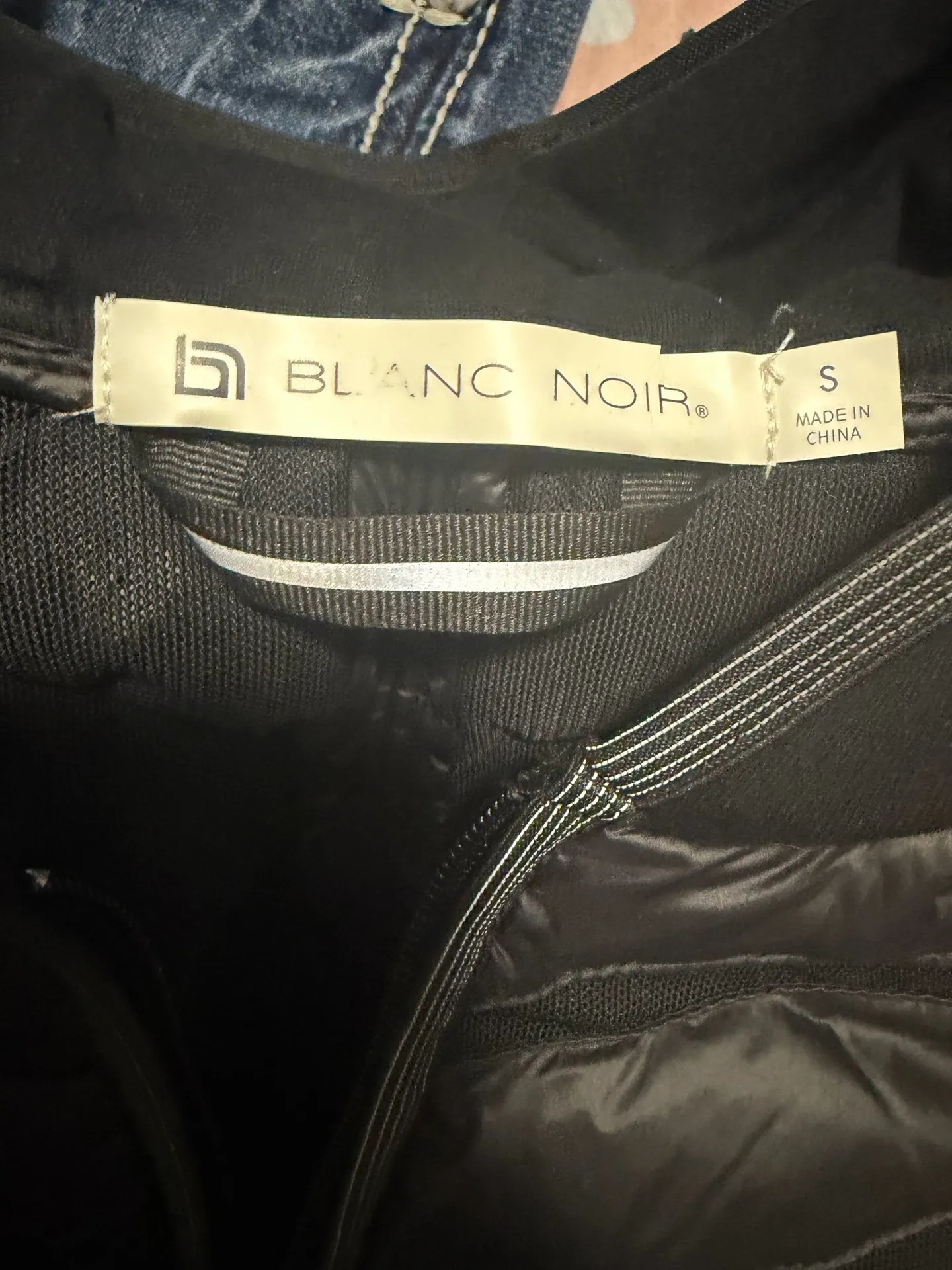 Blanc Noir Black Breakthrough Puffer Vest with Reflective Trim & Hood Size Small. - Image 8