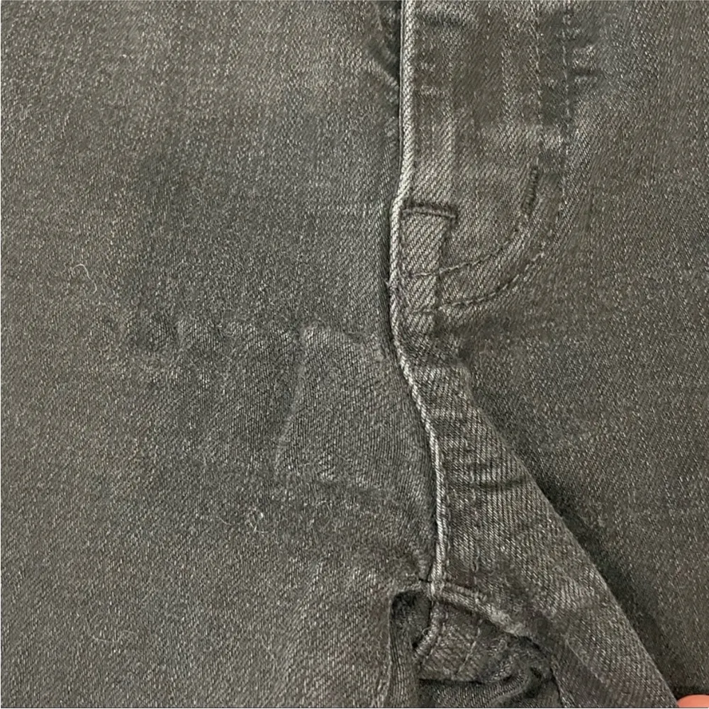 Madewell G7392 Roadtripper Skinny Jeans in Bennett Black - Image 3