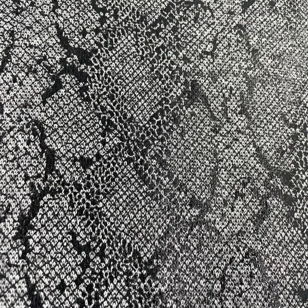 Chico's Women's Snake Skin Print Crew Neck Short Sleeve Jacquard Tee Black Sz 2P - Image 5