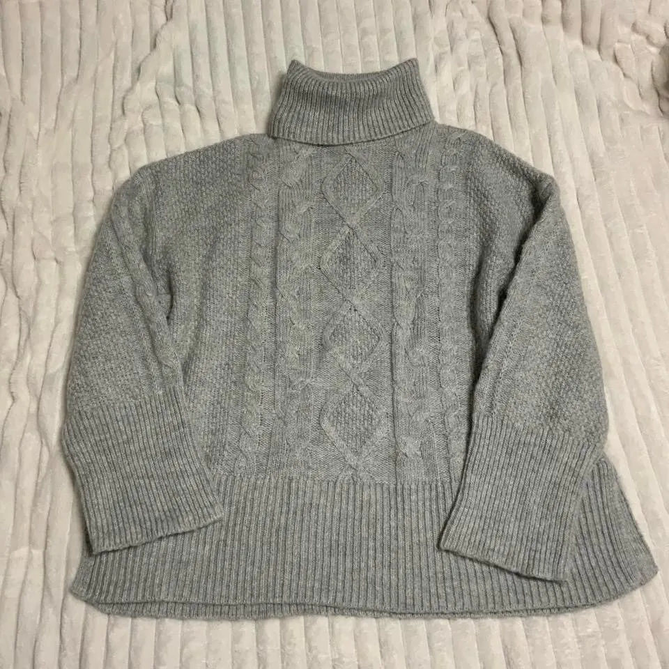 GAP Gray Cable Knit Turtleneck Sweater Wool Blend - Image 6