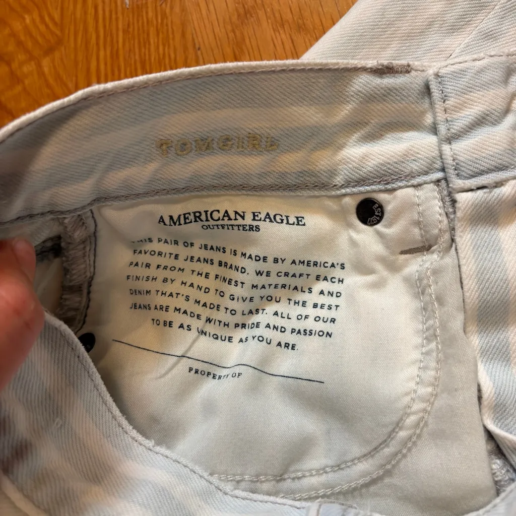 American Eagle Striped White Blue Tomgirl Distressed Bermuda Shorts Women’s Sz 0 - Image 4