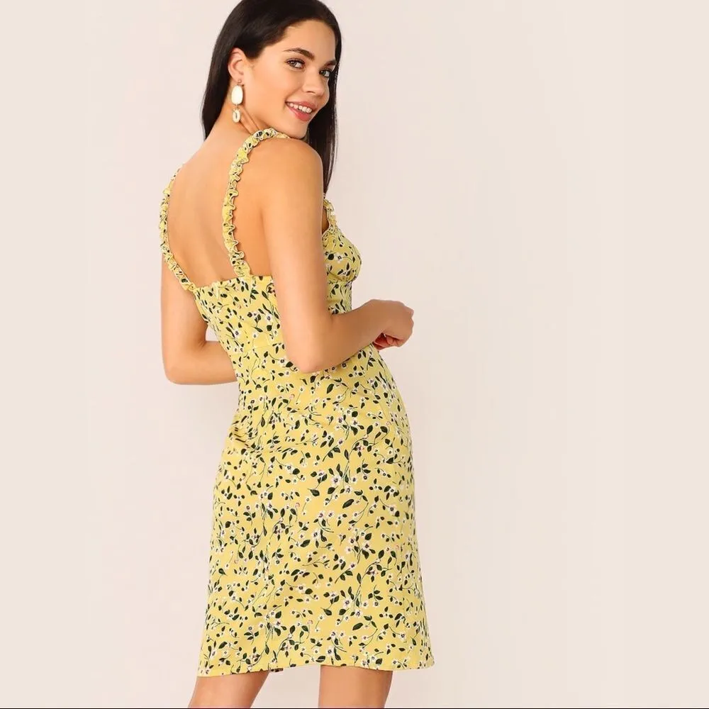 ✨ Ditsy Floral Print Frilled Trim Slit Hem Dress✨ Yellow Size M - Image 4