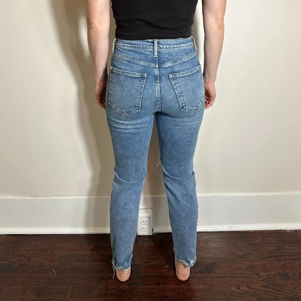 Gap Light Wash Distressed Cigarette Jeans Size 6 - Image 2