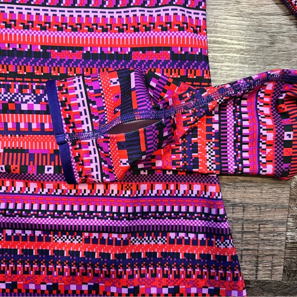 NWOT Nike Pro Women’s Dri Fit Aztec Design Half Zip Thumb Holes Medium - Image 2