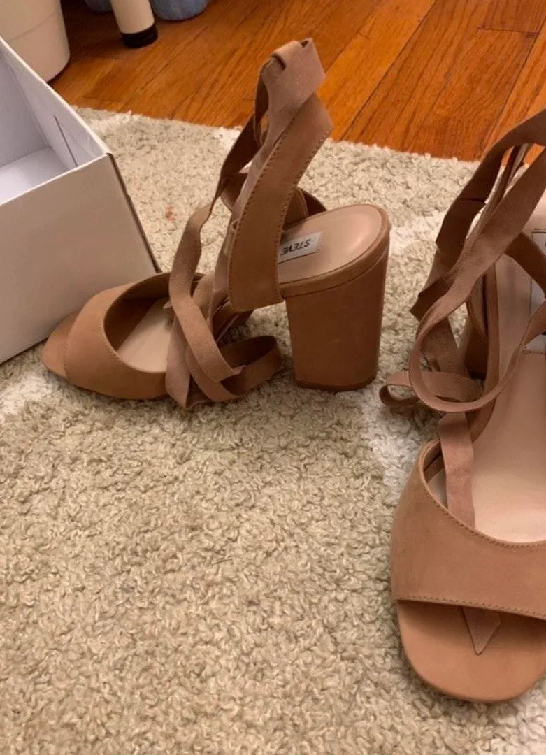 Kenny Camel Tie Up Sandals 7.5 - Image 3