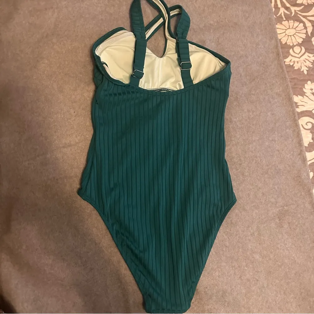 NWT CUPSHE One Piece Swimsuits Ribbed Cutout Crisscross Front green size XS - Image 5
