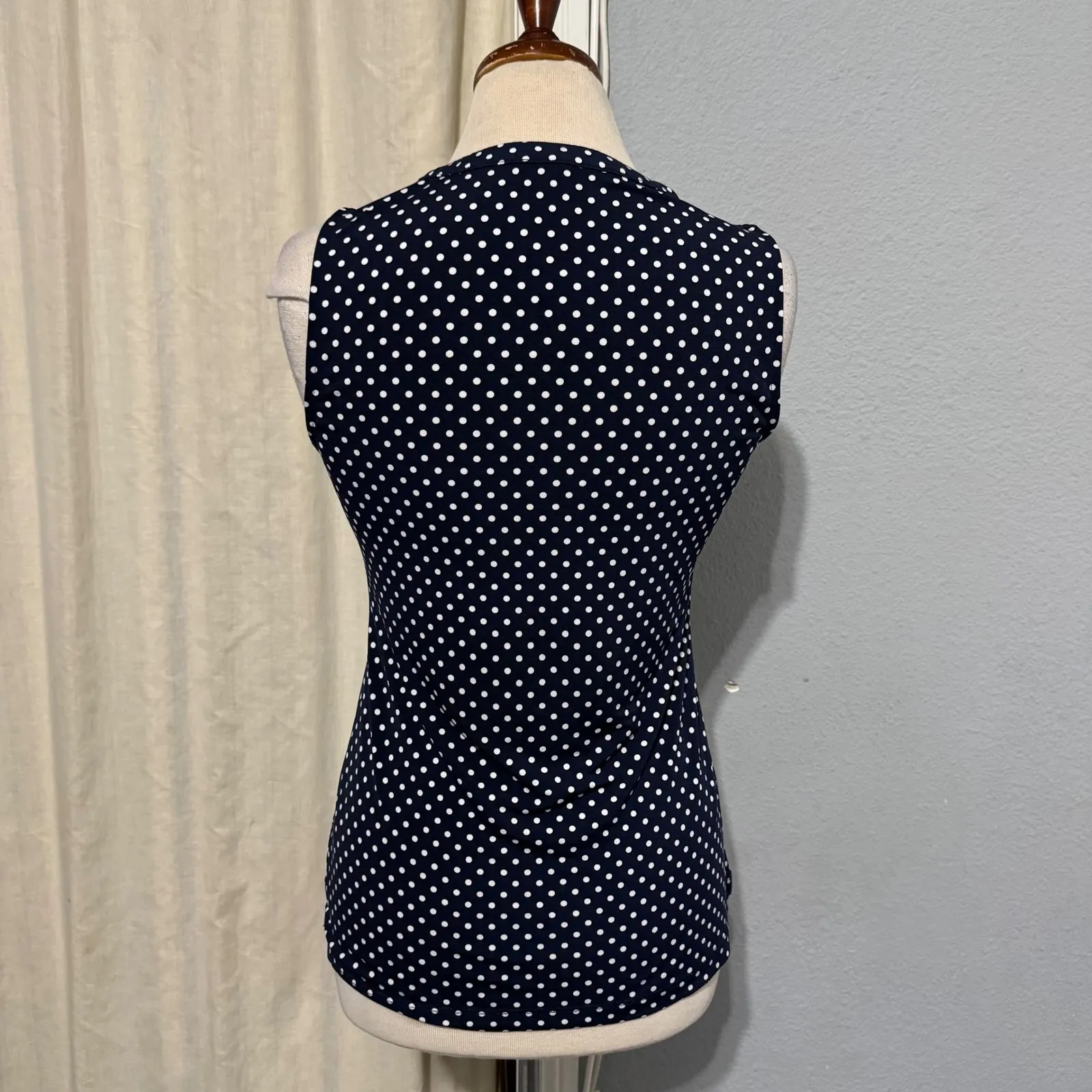 7th Avenue Design Studio New York Co Navy Polka Dot Sleeveless Zip Neck Top XS Blue - Image 4
