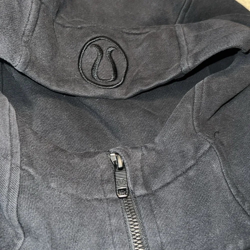 Lululemon scuba size 8 - Image 3