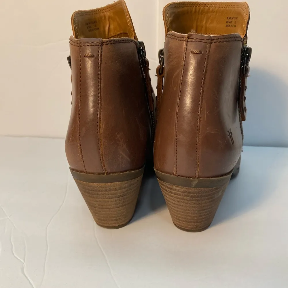 Frye Judith Seam Ankle Zip Booties EUC - Image 3