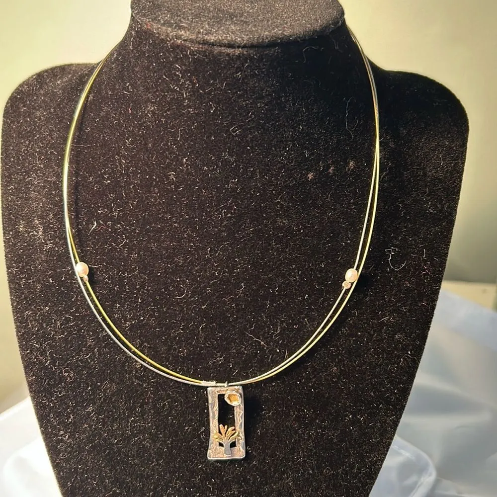 Vintage artisan signed Sterling Silver and gold tone necklace with pearl accent - Image 2