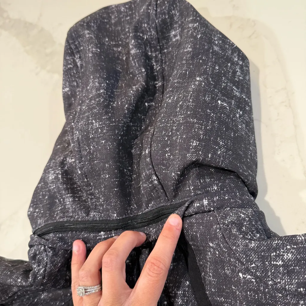 Guess Soft Shell Full Zip Stand Collar Ski Jacket Women’s Small Gray Moto Style - Image 12