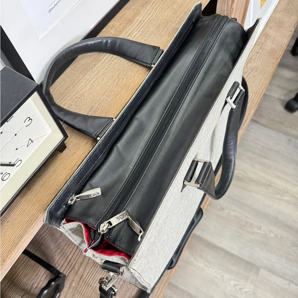 Tumi Large Business Satchel Style 43109 Black - Image 2