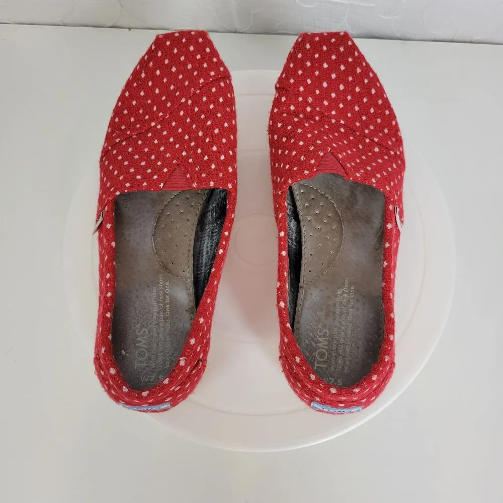 Toms Womens Shoes Size 7.5 Red White Polka Dots Closed Toe Comfy Slip On Flats - Image 6