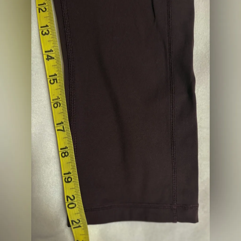 Lululemon Black Cherry Speed Up Crop 21‎ Inch Leggings Size 8 EUC - Image 3