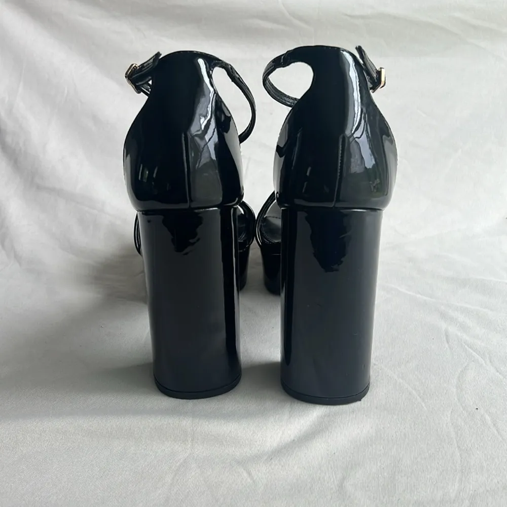 Madden Girl Omega Platform Heels Womens Size 8.5 Black Buckle Party Pump = - Image 4