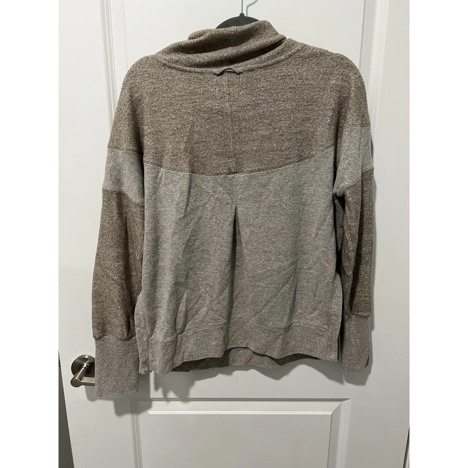 Prana Cozy Up Sweatshirt Womens M Relaxed Fit Turtleneck Pullover Beige UPF 50+ - Image 2