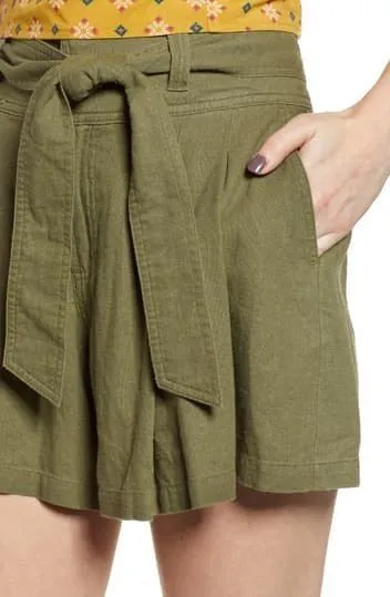 BP High Waist Linen Blend Shorts - Image 3