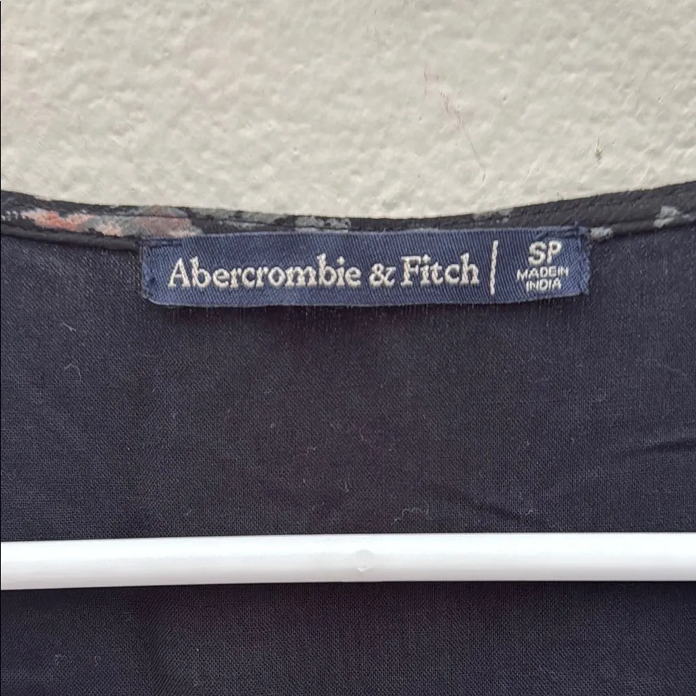 Abercrombie & Fitch Black Patterned Longsleeve Dress Size Small - Image 6