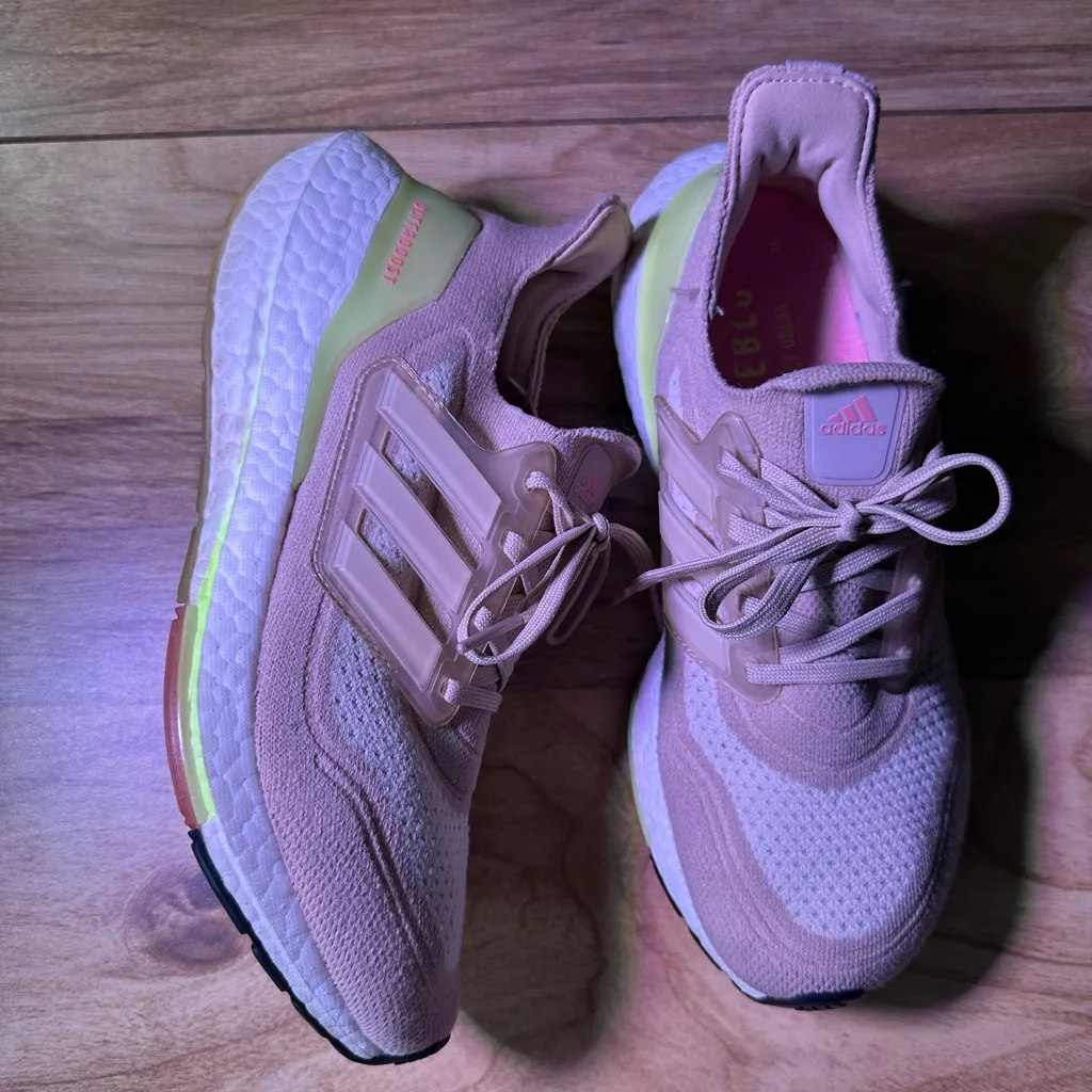 Adidas  Women's Beige and Neon Sneakers - Image 8