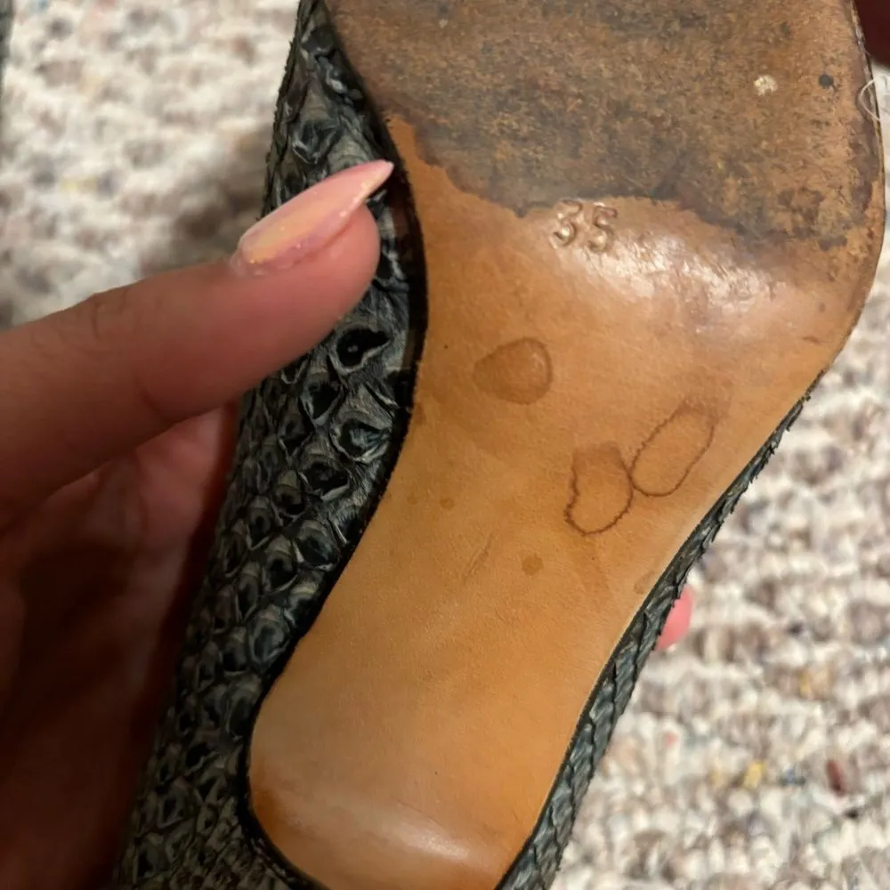 Prada Vintage Python Scales Skin Leather Pumps- Size 35 - Image 5