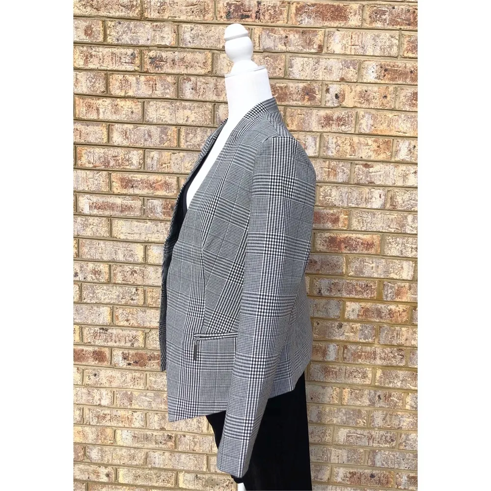 T Tahari NWT  Plaid Open Front Blazer - Image 6