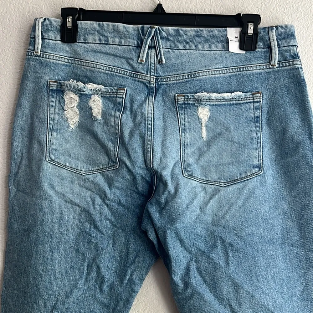 Good American Frayed Hem Distressed Jeans in Indigo Blue,  NWT, Size 16 - Image 6