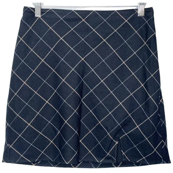 NEW Abercrombie & Fitch Black Gray Brown Plaid Zip Up Slit Mini Skirt Size Small - Image 2