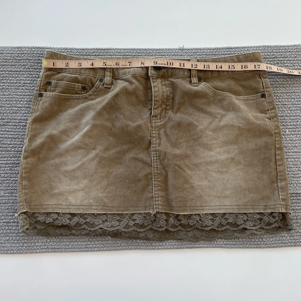 Vintage YMI Y2K Tan Corduroy Lace Trim Mini Skirt Size 13 - Image 5