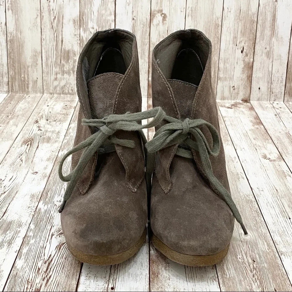 ALDO Olive Suede Wedge Gummy Soles Booties 7 - Image 6