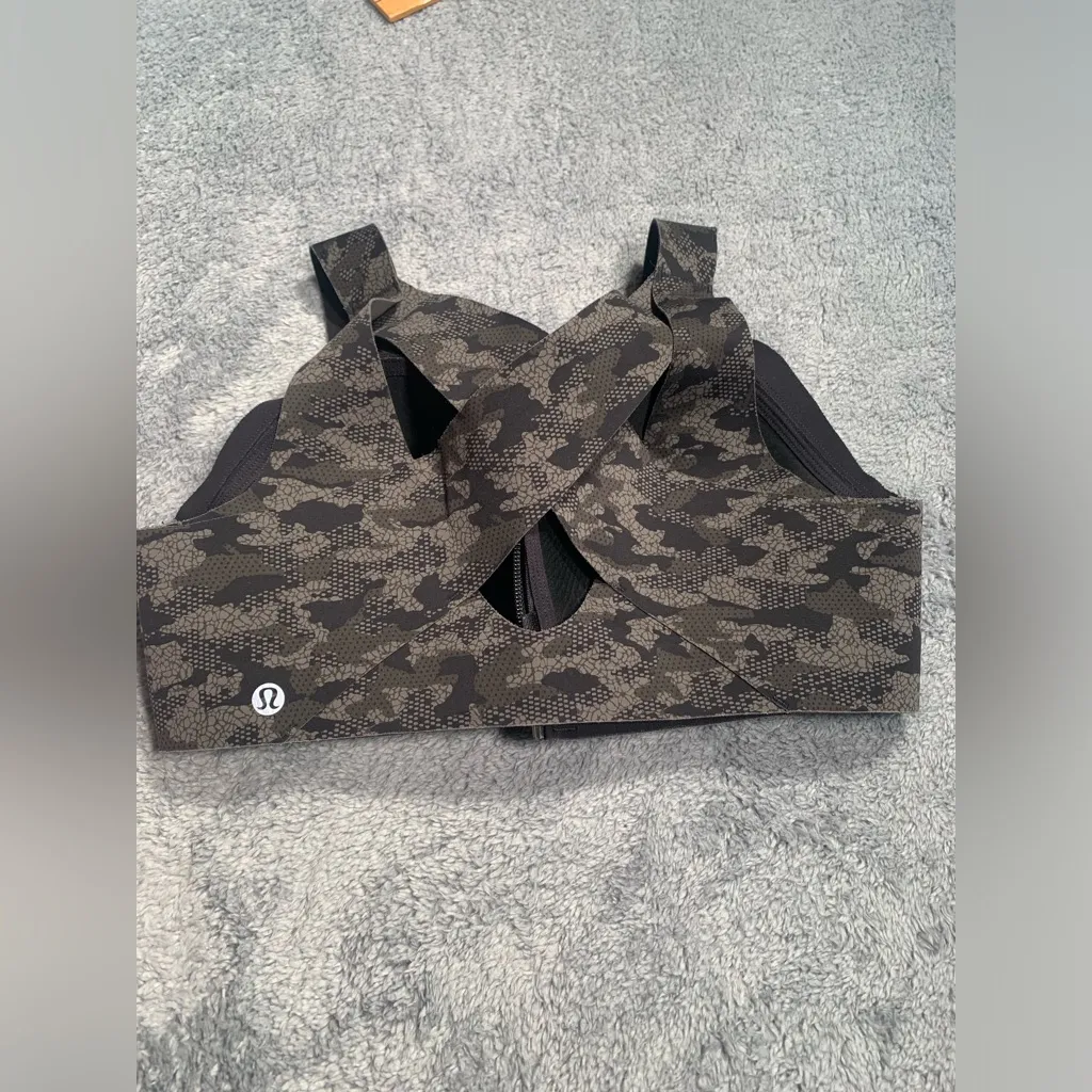Lululemon enlite bra sports bra 36C camo - Image 9