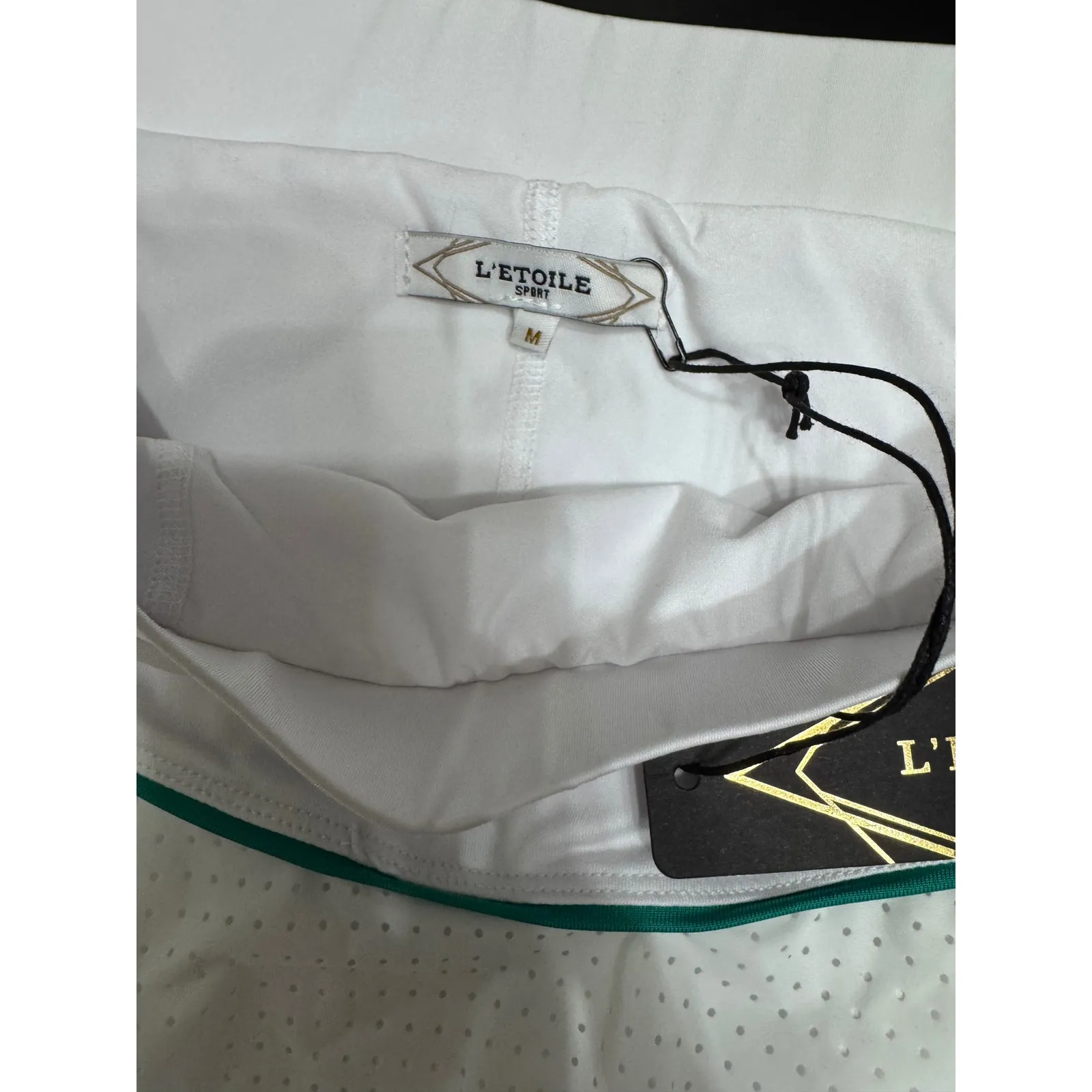 L'Etoile Sport Performance High Waist Skort White/Green Trim Large NWT MSRP $165 White - Image 5