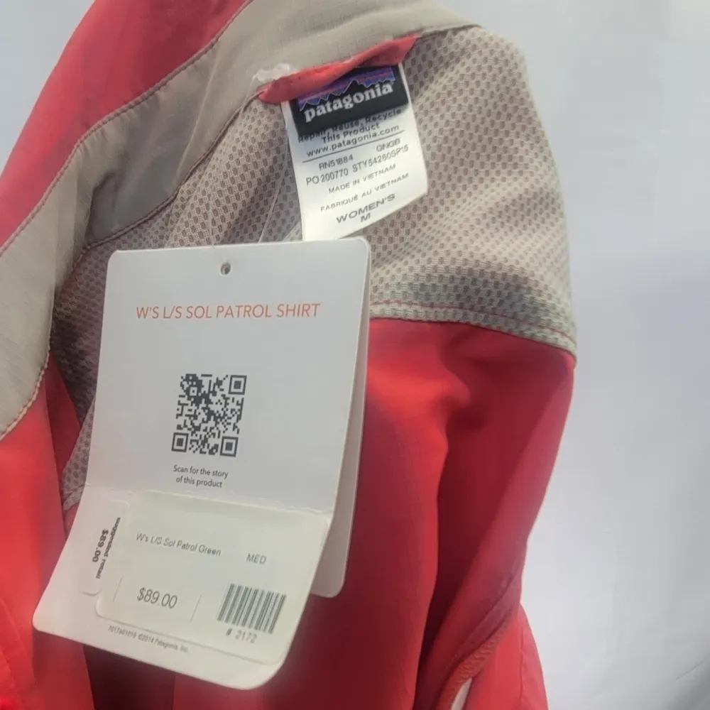 Patagonia long sleeve snap button-down Sol patrol top size medium NWT - Image 9