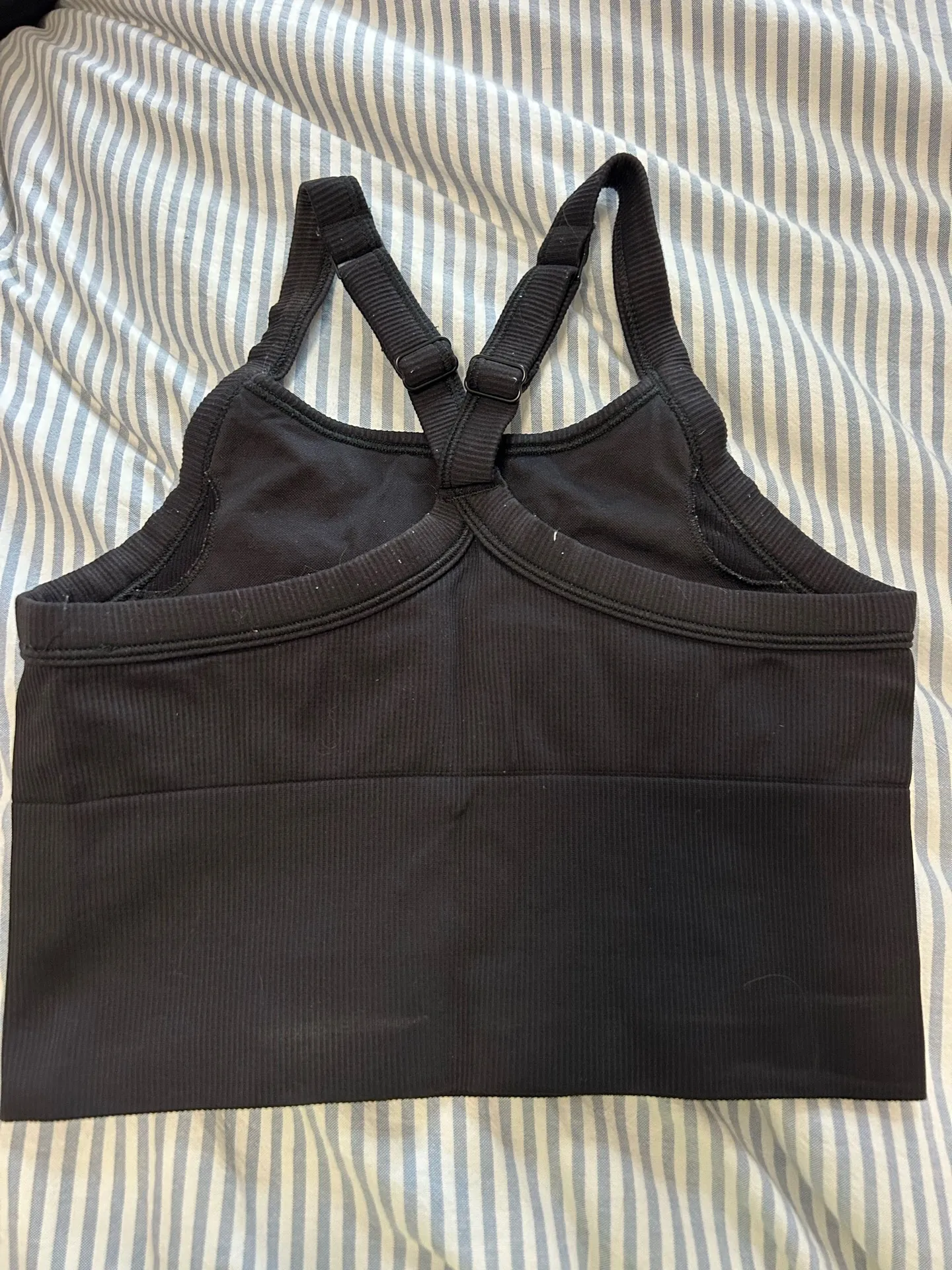 Alo Yoga Tank Top Black - Image 2