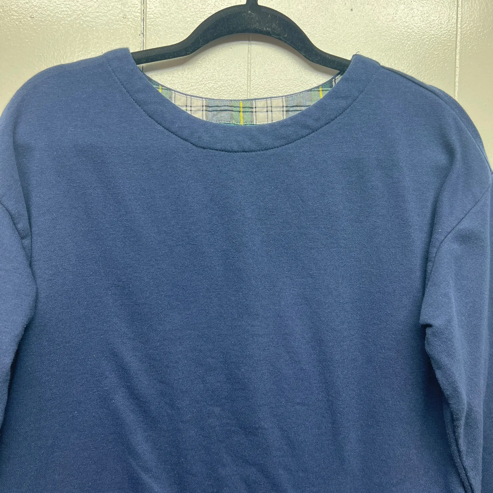 IZOD Mix Media Women's Pullover Blue Flannel Trim Sweater Size Medium - Image 4