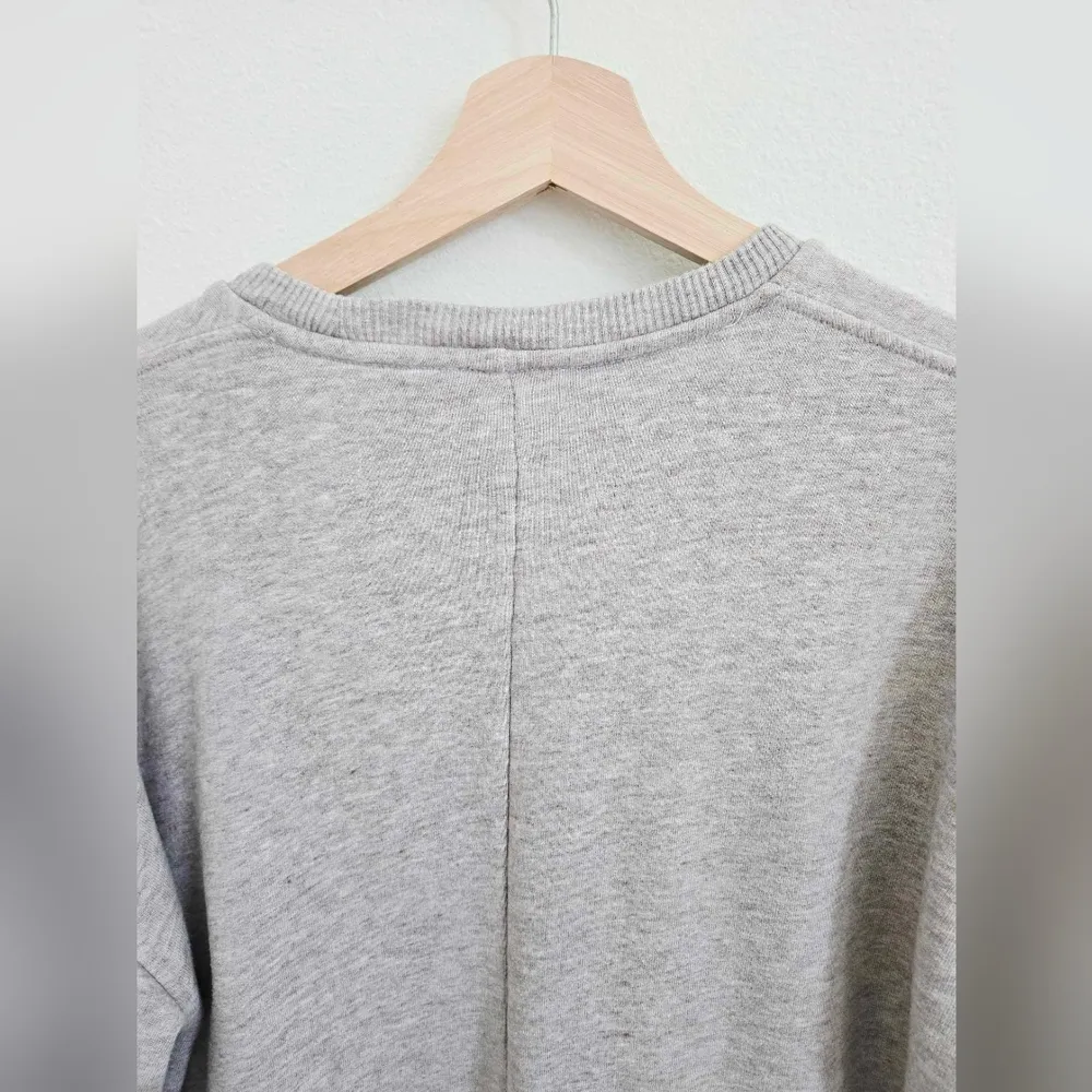 Babaton Gray Cream Crewneck Sweater size Large - Image 6