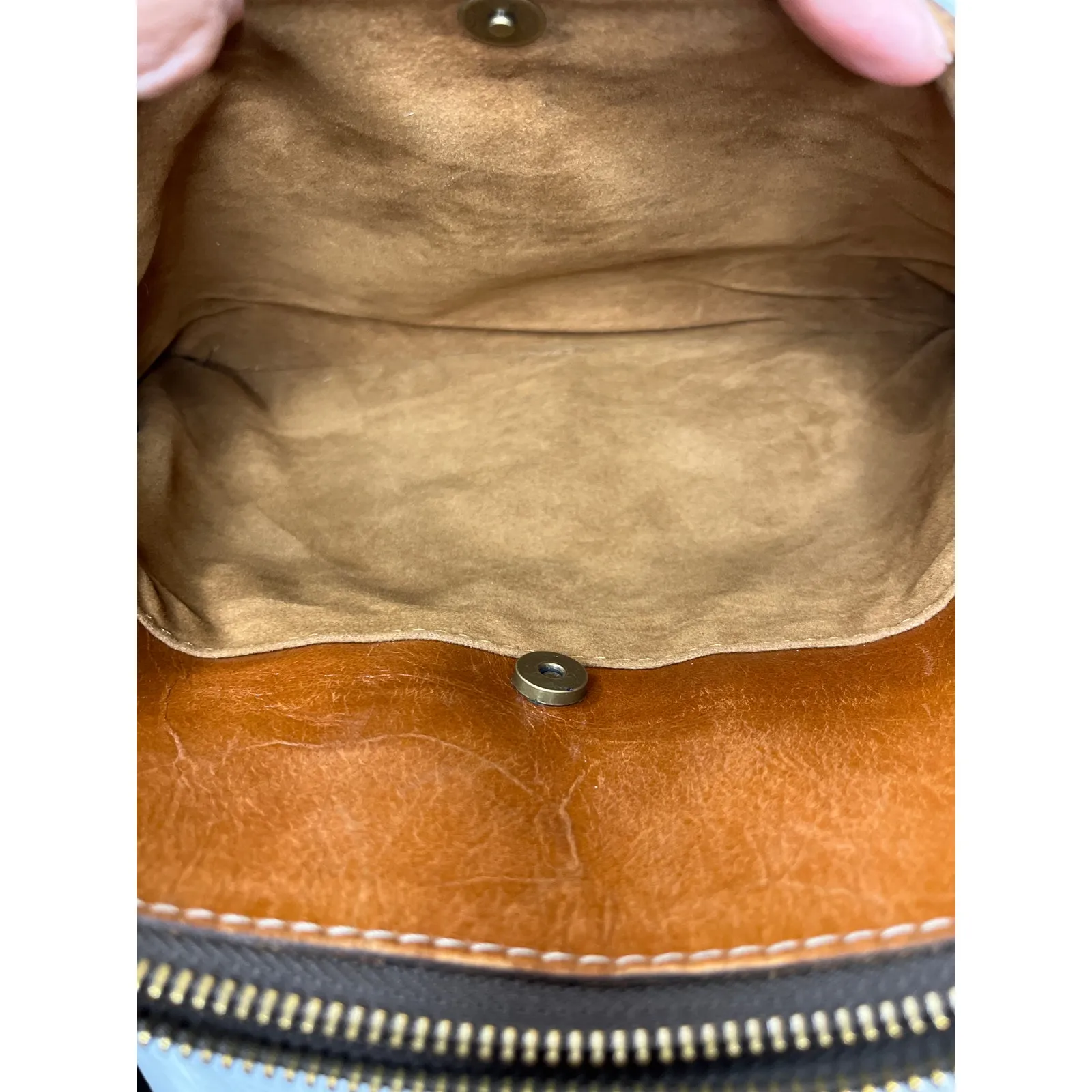 Patricia Nash Saddle Tan Leather Crossbody Bag Vintage Buckle Front Purse - Image 13