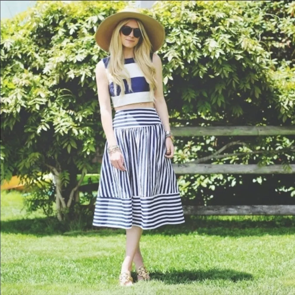 J.O.A Panel Striped Skirt in Navy Stripe‎ Size XS - Image 6