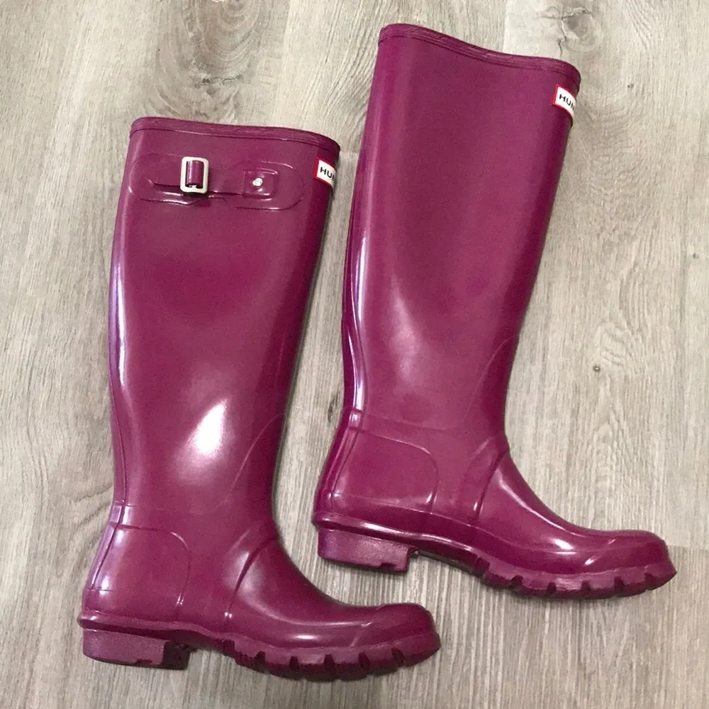 Hunter Original Gloss Rain Boots Magenta Purple - Image 4