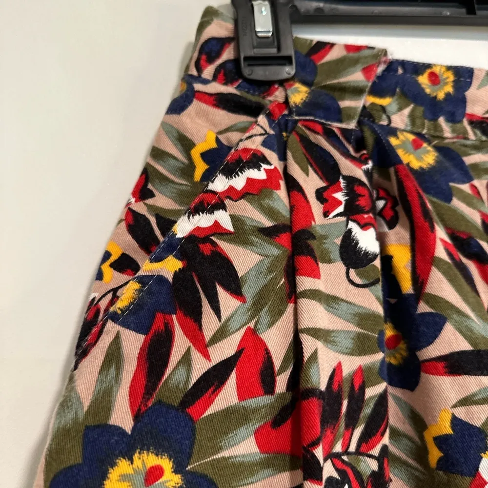 Vintage 90’s/Y2K Karen Scott Size: 10 Floral Pattern Pleated Wide Leg Shorts. - Image 7