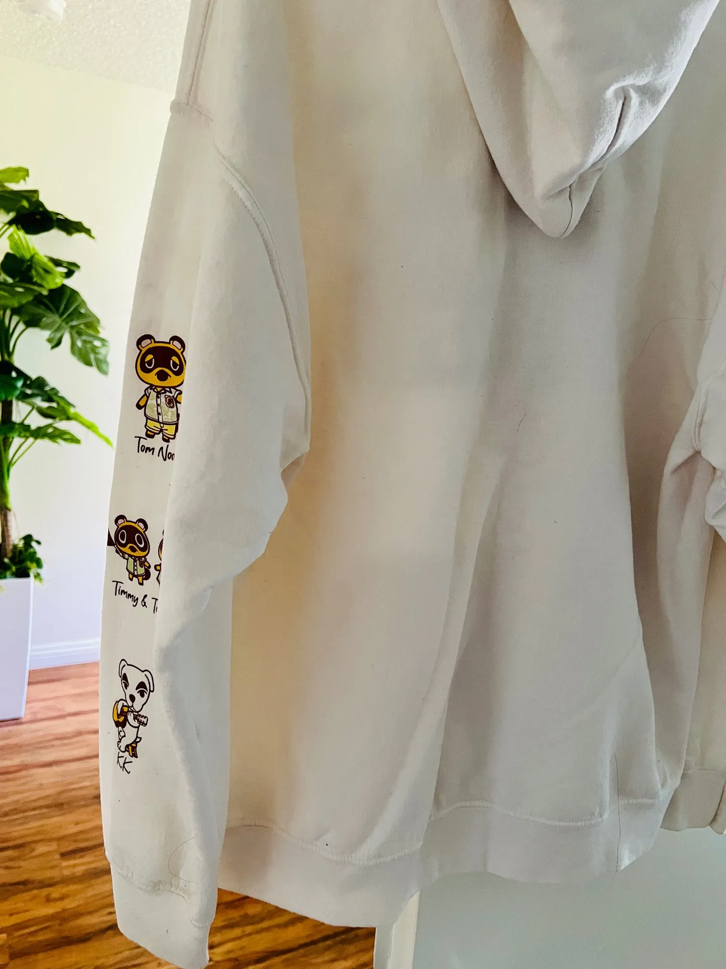Animal Crossing White Hoodie Size L - Image 4