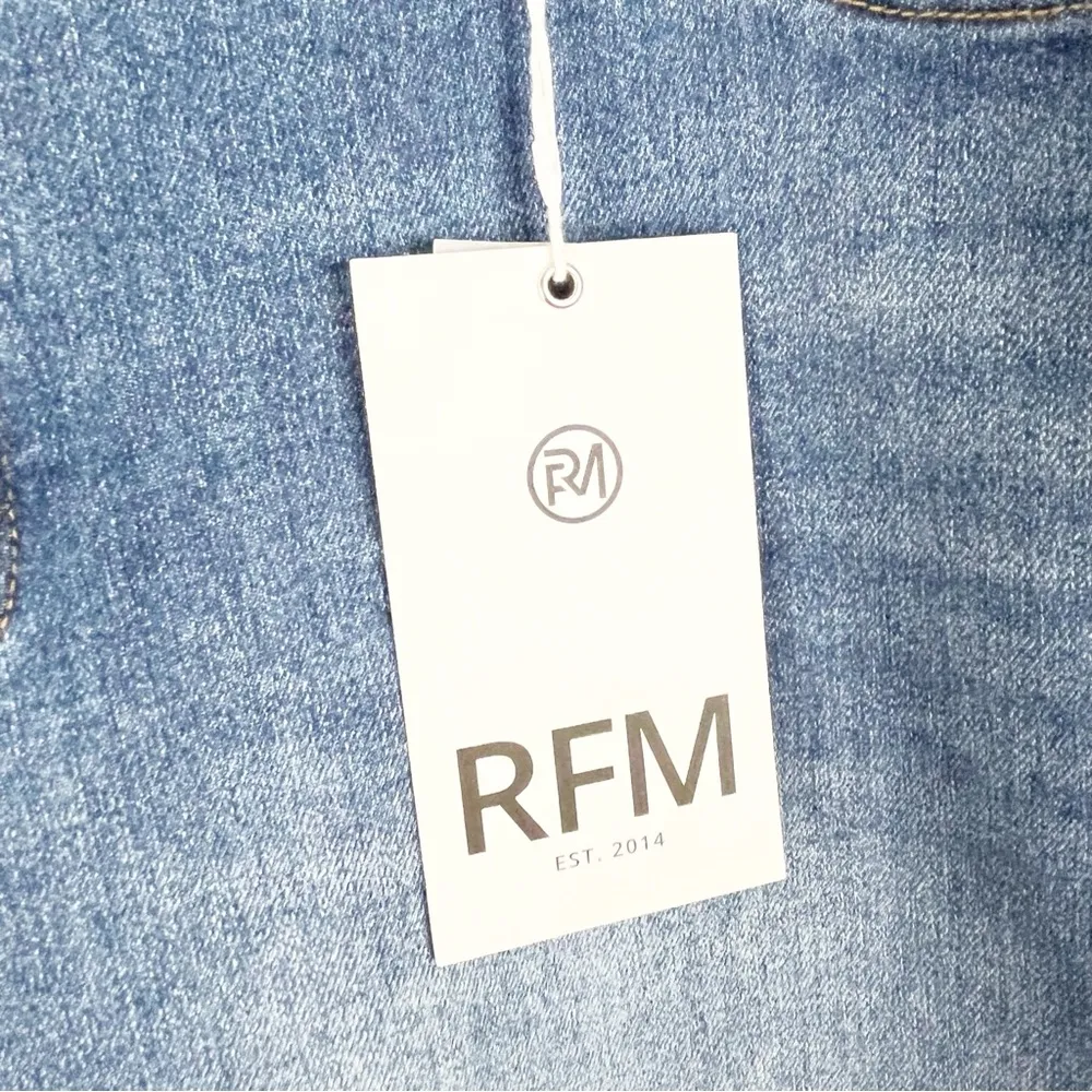 RFM Los Angeles Chloe High Rise Wide Leg Light Wash Jeans, Size 24 Blue - Image 11