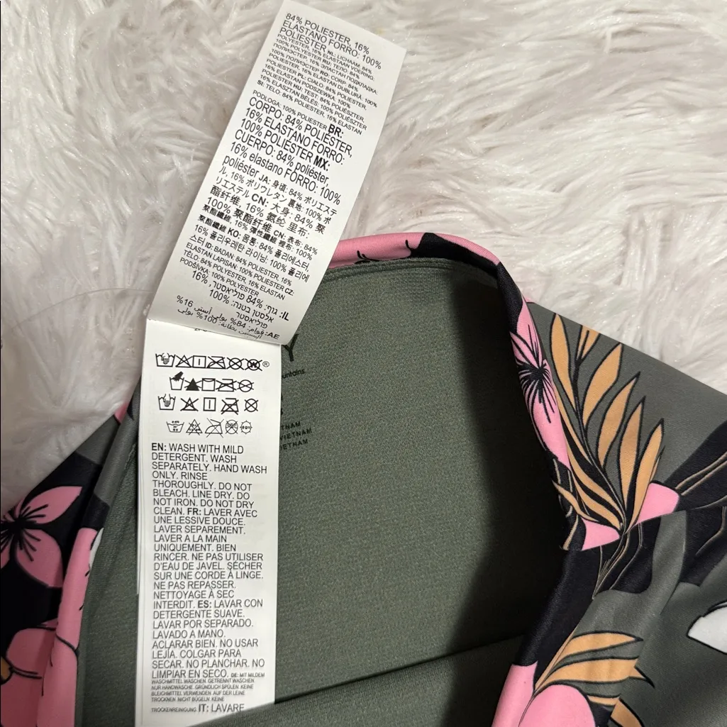 Roxy Pro The True Air Swimwear large NWT - Image 5