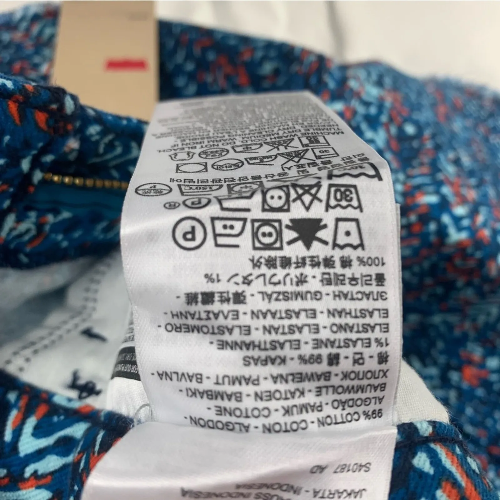 Levi's women's size 14 printed denim shorts red blue western new jean - Image 9