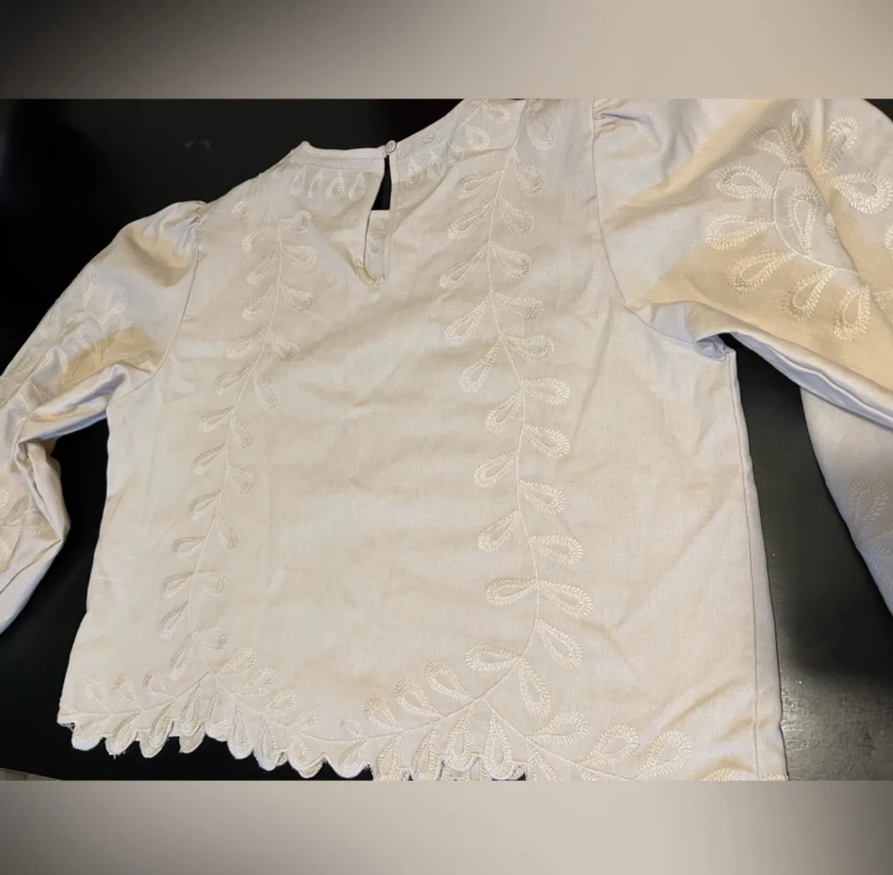 NWOT LIV Los Angeles Cream Embroidered Top Tan Size M - Image 5