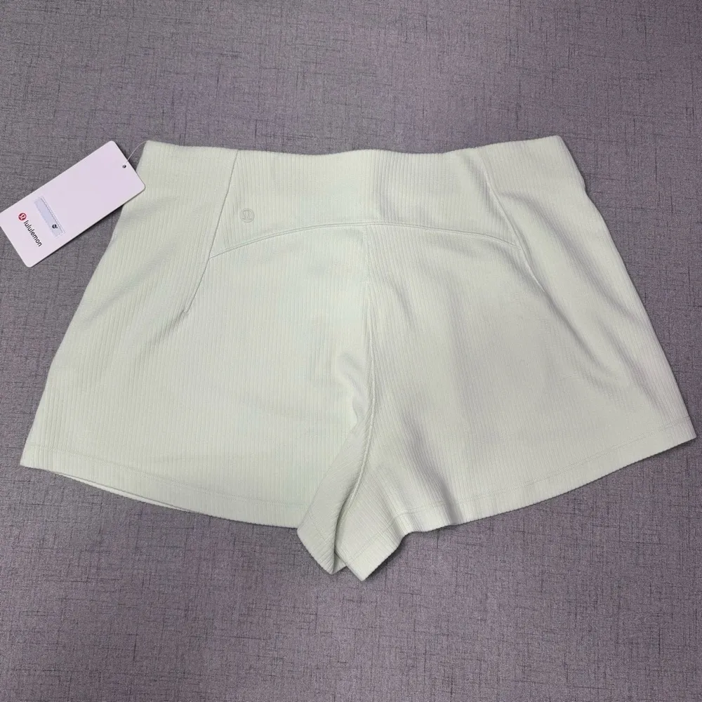 Lululemon Ribbed Softstreme High Rise Short Kolhrabi Green Size 12 NWT - Image 7